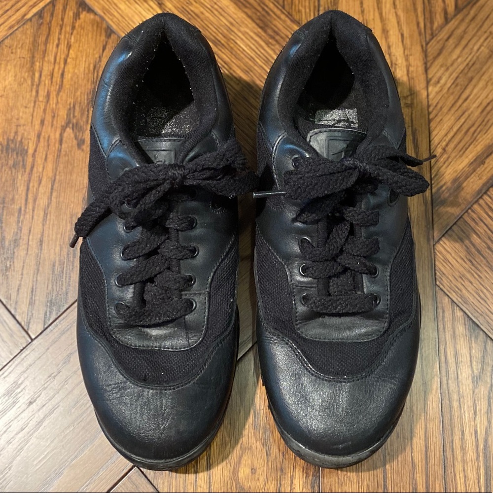 Dance hip-hop shoes